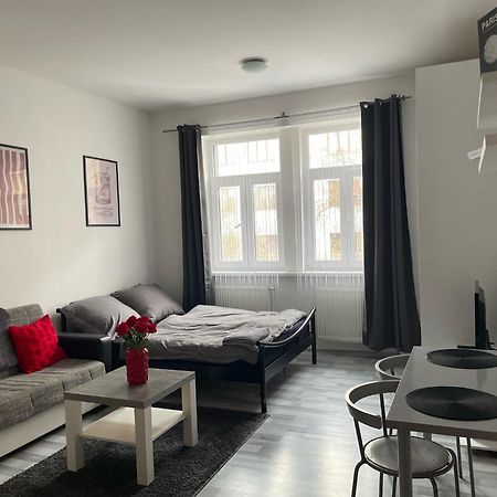 Tiffany Apartment In The City Center Bratislava Exterior photo